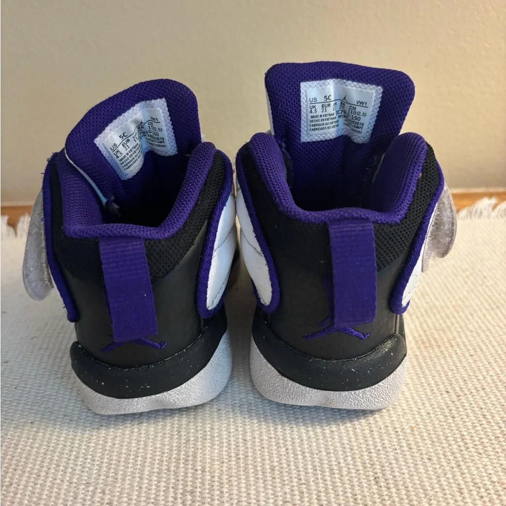 Baby Jordan’s High top Pro Strong toddler size 5